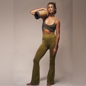 New Free People Movement Good Karma Flare Leggings XS/SM- Dusted Military
